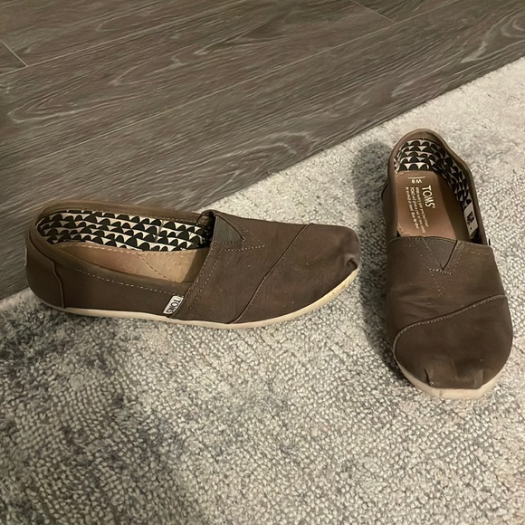 TOMS olive - Picture 1 of 5